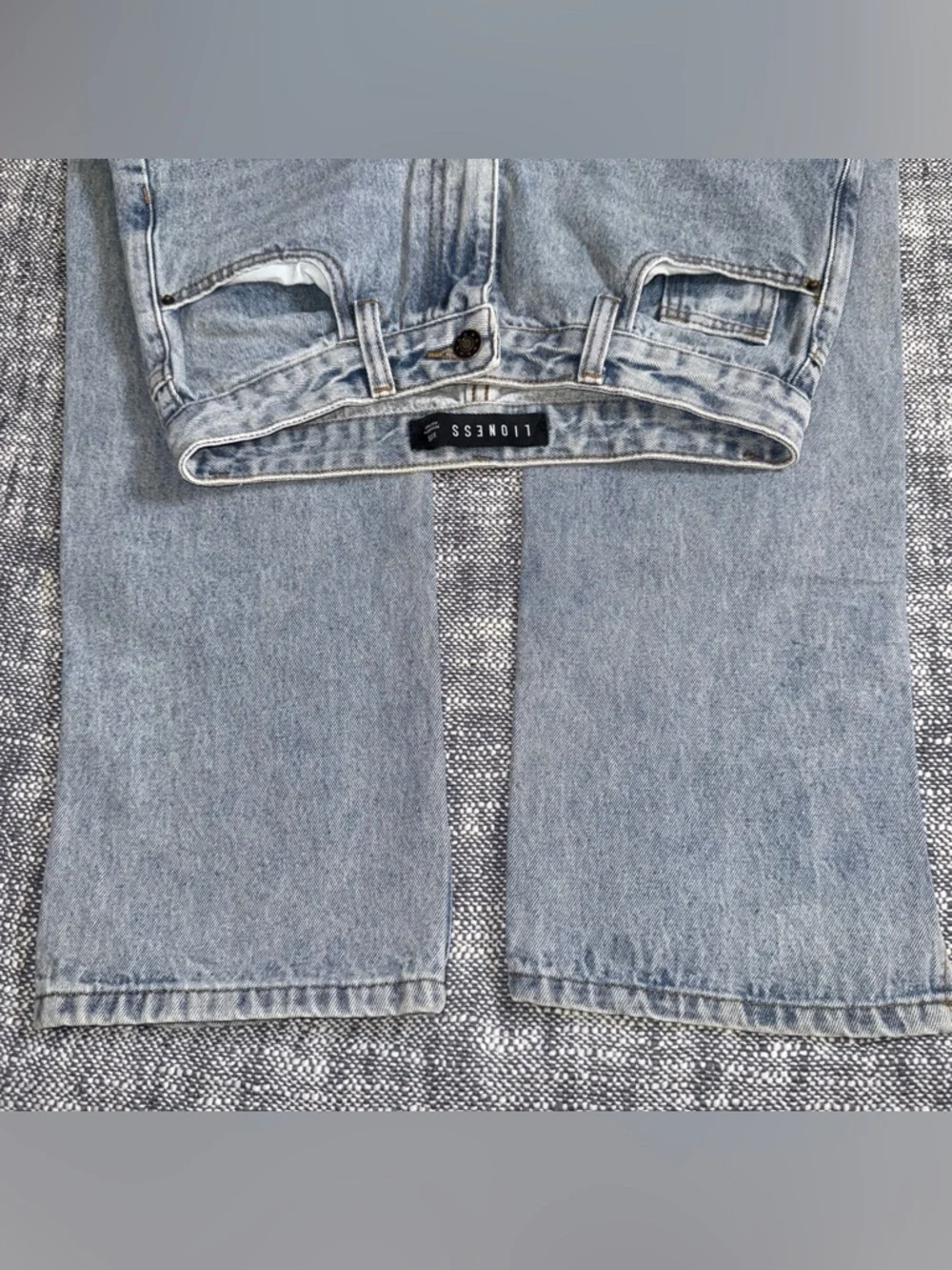 Lioness Alabama slit split hem straight leg long length high waist rise jean XXS